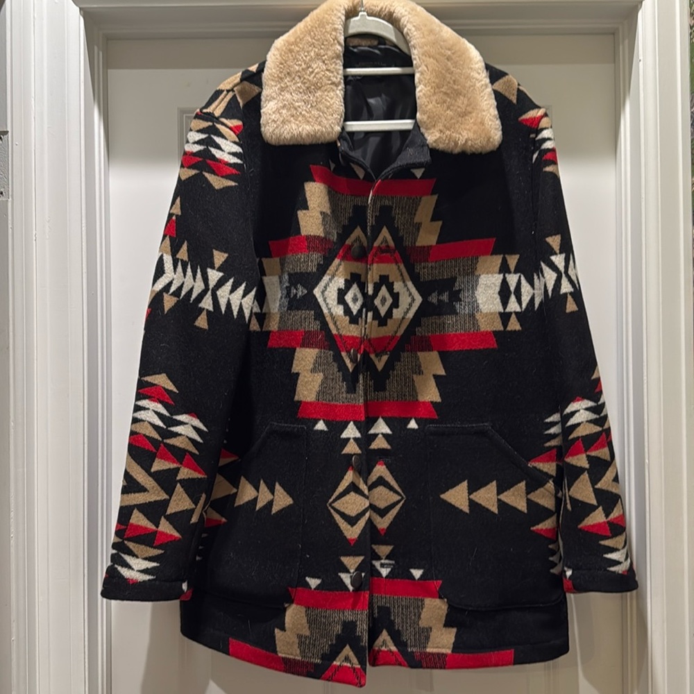 Pendleton Men's Brownsville Rock Point Geometric Coat with Shearling Collar